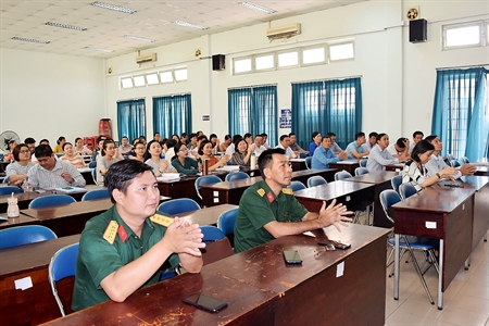 Ban CHQS Hóc Môn bồi dưỡng kiến thức QPAN đối tượng 4