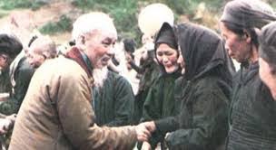 “Địch công thành, ta công tâm, phải lấy được lòng dân”