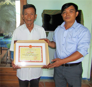 Ông Danh Xà Rương - Gương sáng già làng vùng biên
