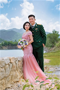 Hạnh phúc của Trung úy Nguyễn Thành Luân và cô giáo Nguyễn Thanh Phượng