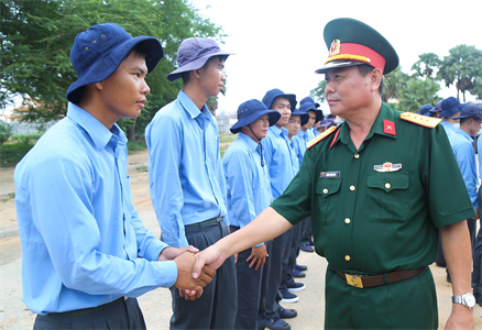 Đội K73 lên đường thực hiện nhiệm vụ tìm kiếm, quy tập, hồi hương hài cốt liệt sĩ tại Campuchia