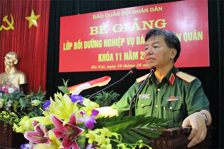 Bế giảng lớp bồi dưỡng nghiệp vụ báo chí toàn quân khóa 11