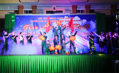 Khối thi đua Quân sự địa phương giao lưu văn nghệ “Vang mãi bản hùng ca quyết thắng”
