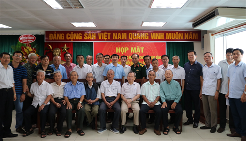 Họp mặt truyền thống ngành Tổ chức xây dựng Đảng Miền và Quân khu 7