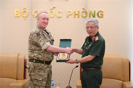 Việt Nam-Anh thúc đẩy quan hệ hợp tác quốc phòng song phương