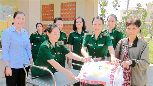 Bộ đội Biên phòng tỉnh Long An họp mặt kỷ niệm 89 ngày thành lập Hội LHPN Việt Nam