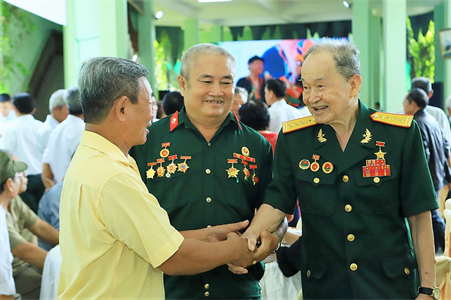 Chuyện về những chiến sĩ tình báo nằm trong lòng địch