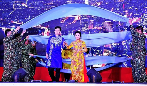 Phụ nữ LLVT Quân khu 7: Bồi dưỡng kỹ năng “mềm” xây dựng gia đình hạnh phúc