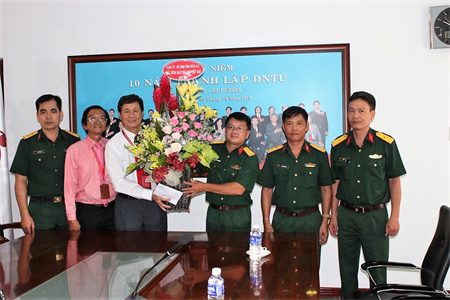 Bộ Chỉ huy quân sự tỉnh Đồng Nai thăm và chúc mừng ngày nhà giáo Việt Nam