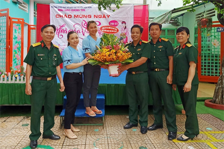 Ban Chỉ huy Quân sự huyện Hóc Môn chúc mừng Ngày Nhà giáo Việt Nam