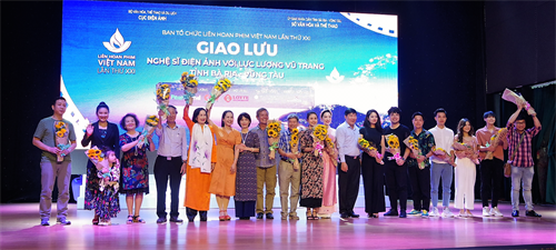 Vùng 2 Hải quân giao lưu nghệ sĩ điện ảnh toàn quốc