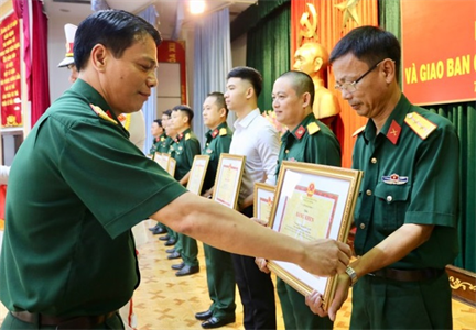Cục Chính trị Quân khu tổ chức bồi dưỡng Báo cáo viên