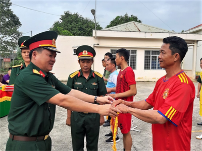 Ban CHQS thị xã Phú Mỹ, tỉnh BR-VT khai mạc giải bóng chuyền