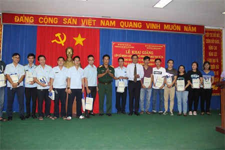 LLVT quận 4 phối hợp đào tạo đại học cho dân quân tự vệ