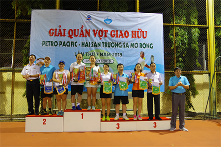 Giải quần vợt mở rộng chào mừng ngày thành lập Quân đội và ngày Hội Quốc phòng toàn dân