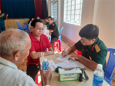 Bộ CHQS tỉnh Bà Rịa – Vũng Tàu thực hiện chương trình chung tay vì người nghèo