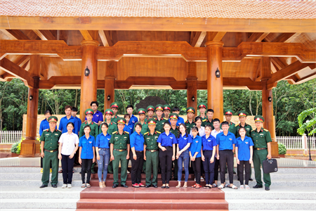 Sư đoàn 302: Giữ vững phát huy truyền thống anh hùng