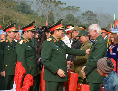 Đoàn công tác Quân ủy Trung ương, Bộ Quốc phòng hành quân về nguồn, tri ân tại Định Hóa, Thái Nguyên