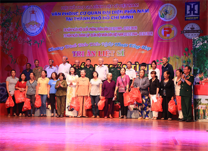 Đêm biểu diễn nghệ thuật “Ấm áp nghĩa tình”