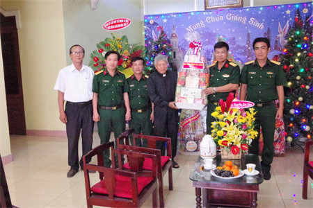 Bộ Chỉ huy quân sự tỉnh Tây Ninh chúc mừng lễ Giáng sinh