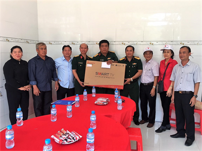 Ban CHQS quận 5 tặng “Nhà đồng đội”