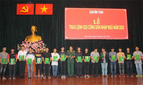 Quận Bình Thạnh trao lệnh gọi công dân nhập ngũ