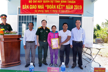 Ấm lòng những ngôi nhà quân – dân