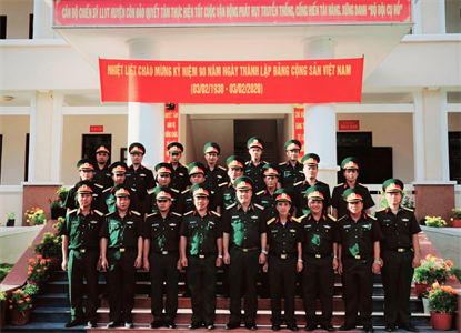 Thiếu tướng Du Trường Giang kiểm tra công tác kiểm kê vũ khí, trang bị kỹ thuật tại Ban Chỉ huy Quân sự huyện Côn Đảo