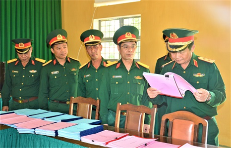 Chính ủy Quân khu 7 kiểm tra các đơn vị tại tỉnh Lâm Đồng