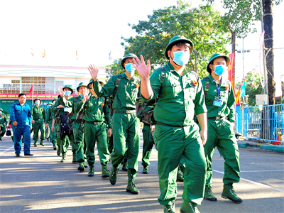Trung đoàn Gia Định nhận quân nhanh gọn, trang trọng, an toàn