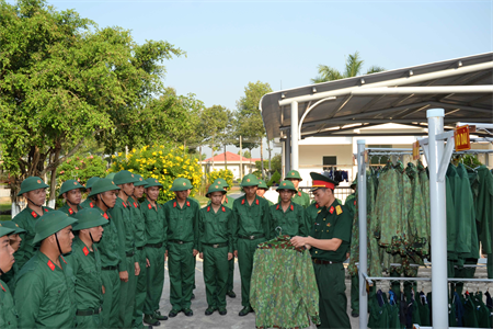Ngày đầu trong quân ngũ