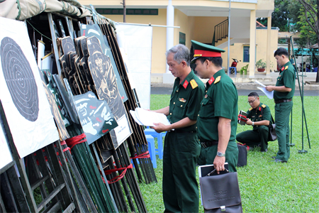 Cụm thi đua 4, Thành phố HCM chấm thi mô hình học cụ huấn luyện