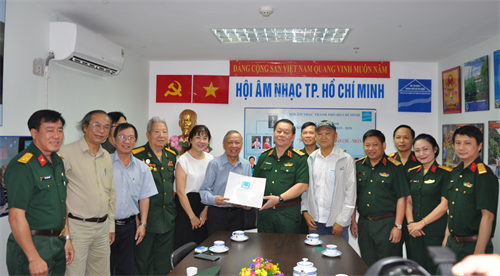 Thượng tướng Nguyễn Trọng Nghĩa làm việc với Hội âm nhạc Thành phố Hồ Chí Minh