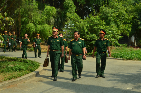 Bộ Tư lệnh Quân khu kiểm tra nơi tiếp nhận công dân cách ly