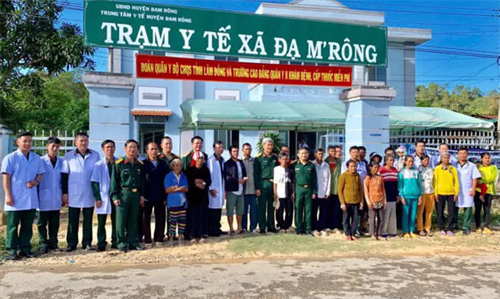 Tự hào là người thầy thuốc – thầy giáo