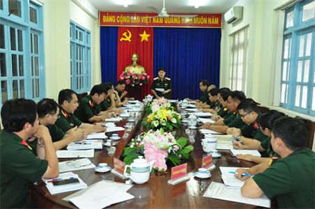 Quân khu làm việc với Trường Cao đẳng nghề số 7