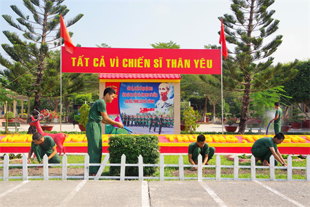 Tuổi trẻ Trung đoàn 5 - Nhiều công trình chào mừng Đại hội Đảng bộ