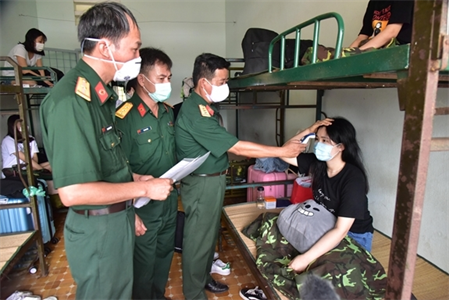Những "Bông hồng thép"