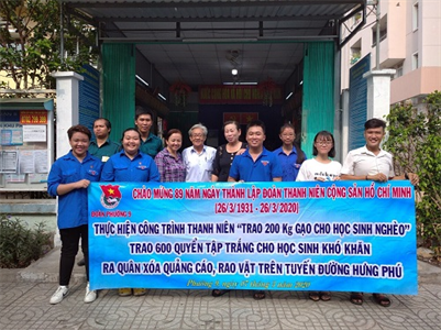Chi bộ Quân sự Phường 9, Quận 8 quan tâm, chăm lo cho người nghèo