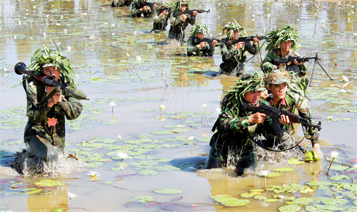 Gắn huấn luyện với xây dựng chính quy, rèn luyện kỷ luật