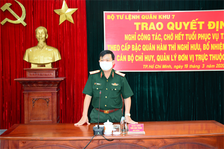 Quân khu trao quyết định cán bộ chỉ huy, quản lý đơn vị trực thuộc Quân khu