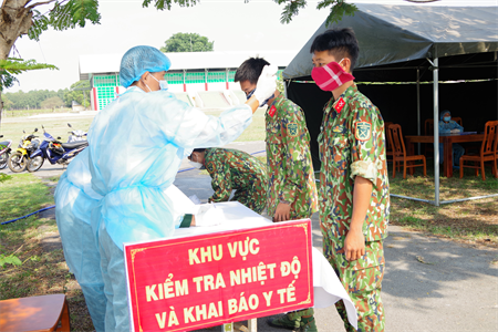 Sư đoàn 5 tập huấn phương án tiếp nhận công dân nghi nhiễm Covid - 19