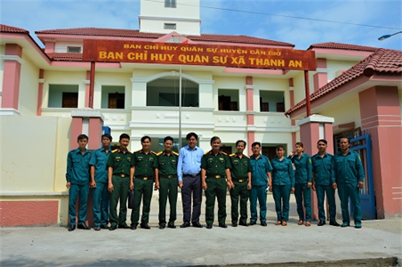 Phó Chính ủy Bộ Tư lệnh thành phố Hồ Chí Minh thăm và làm việc tại huyện Cần Giờ