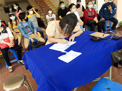 Hỏi: Tại sao có người nhiễm Covid-19 thì bị bệnh, có người không bị bệnh?