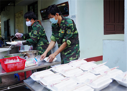 Những bữa cơm ngon trong khu cách ly