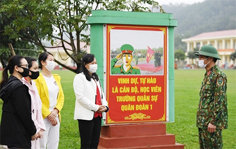 Phòng, chống “diễn biến hòa bình”: Hai hành vi trái ngược