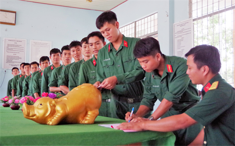 Nuôi heo đất vì ngày mai lập nghiệp