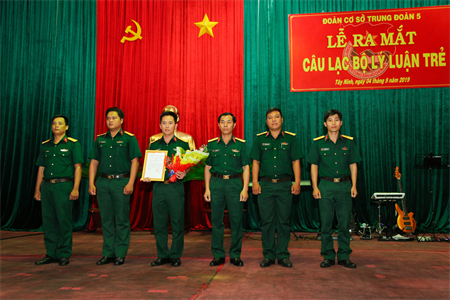 Phát huy hiệu quả mô hình “Câu lạc bộ Lý luận trẻ”