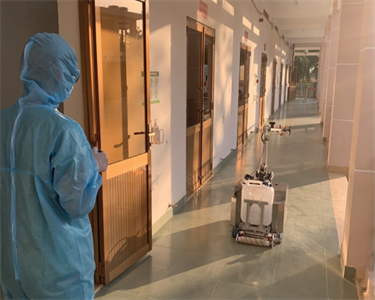 Bệnh viện dã chiến Củ Chi (TPHCM) đưa vào vận hành Robot khử khuẩn phòng cách ly, điều trị bệnh nhân Covid-19