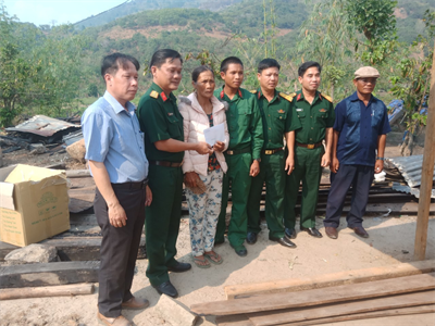 Sư đoàn 302 hỗ trợ xây dựng “Nhà tình nghĩa quân - dân” cho gia đình chiến sĩ bị hỏa hoạn